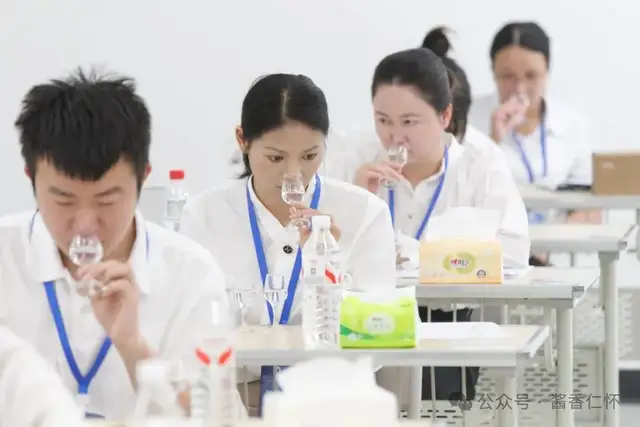 创历史新高!50人获聘白酒“国评委” 彰显仁怀产区实力(图2) 创历史新高!50人获聘白酒“国评委” 彰显仁怀产区实力(图2)