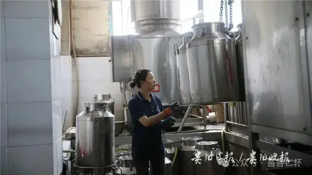 茅台镇酿酒车间工人的一天(图5) 茅台镇酿酒车间工人的一天(图5)